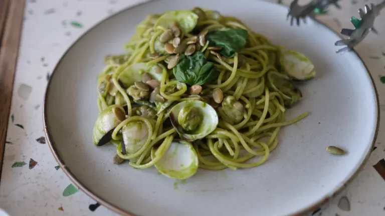Courgette, Pea and Lemon Pasta: A Fast Solution for Garden Gluts