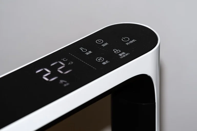 How to Cut Electric Dehumidifier Costs in UK Homes