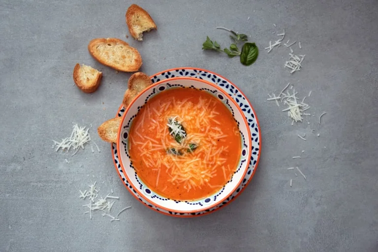 Late-Summer Roasted Tomato and Basil Soup
