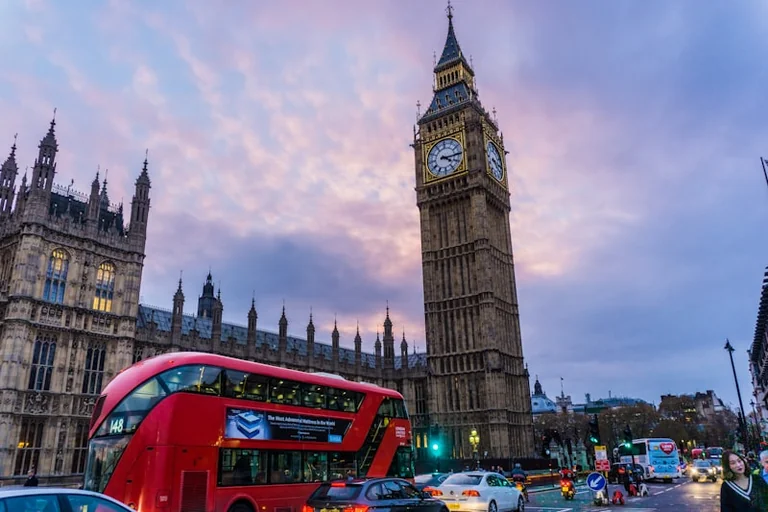 London Evening Guide: Cultural Picks for August 15