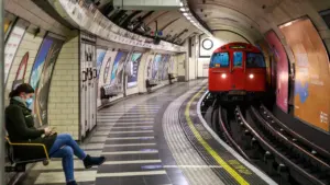 London Rail Disruption Hits Waterloo and Victoria Services