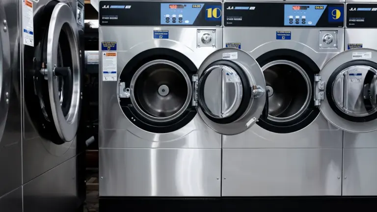 Tower Hamlets residents win room for launderette to survive