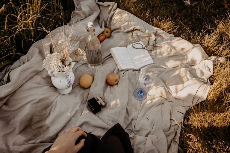 UK Sunday Evening Picnic: Rain, Sunset and Food Safety