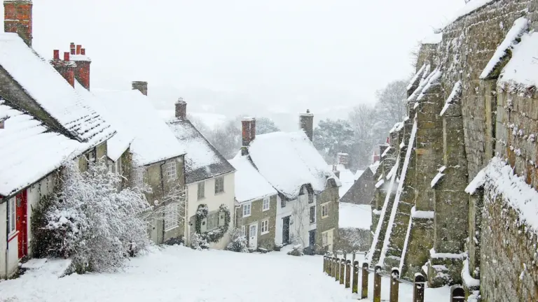 Will UK Government announce a winter bank holiday by 31 December?