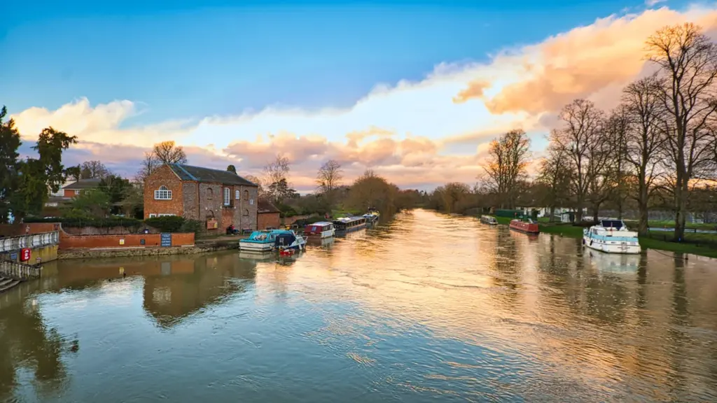 England flood alerts: check your destination before riverside plans