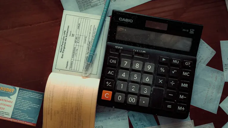 How to Build a Household Budget Around Changing Bills